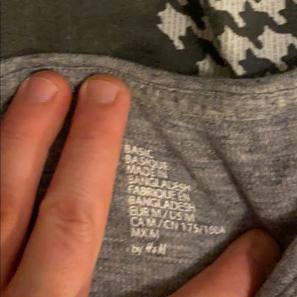 H&M Men’s Medium Gray Long Sleeve Sweater - Picture 2 of 4